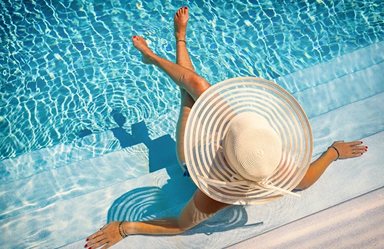 Professional pool opening and closing service