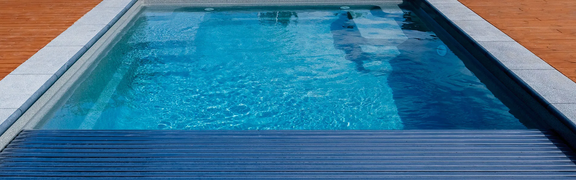 Automatic pool covers in Kansas City